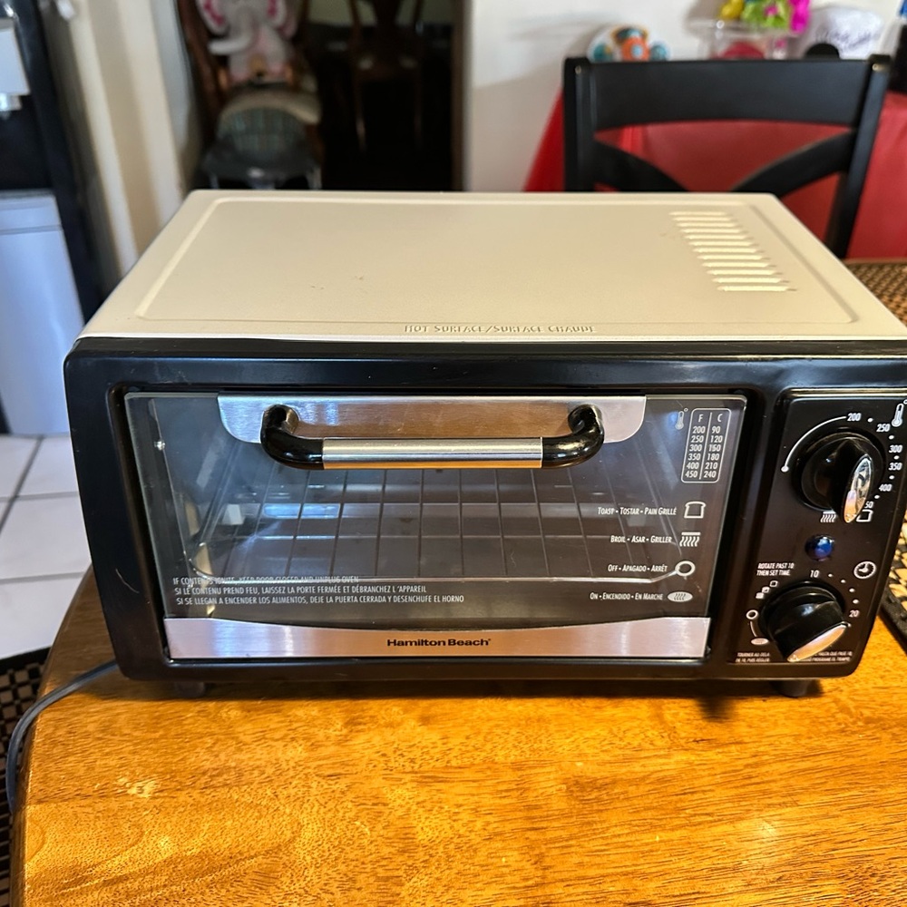 Hamilton Beach Countertop Toaster Oven
